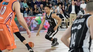 Analizando a Jaylon Brown, pequeño pero matón