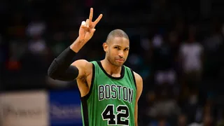 Horford seguirá como piedra angular dos años más en Celtics