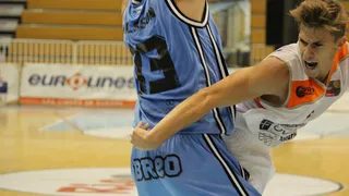 Andorra asume el liderato desde el inicio. Breogán gana sufriendo. Sàbat, primer MVP