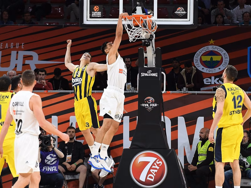 El Real Madrid se lleva el 3º puesto ante un desaparecido Fenerbahce (75-94)