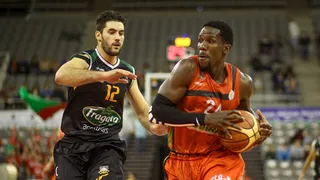 Granada se lleva el duelo andaluz. Lucentum se reencuentra. De la Fuente, MVP demoledor