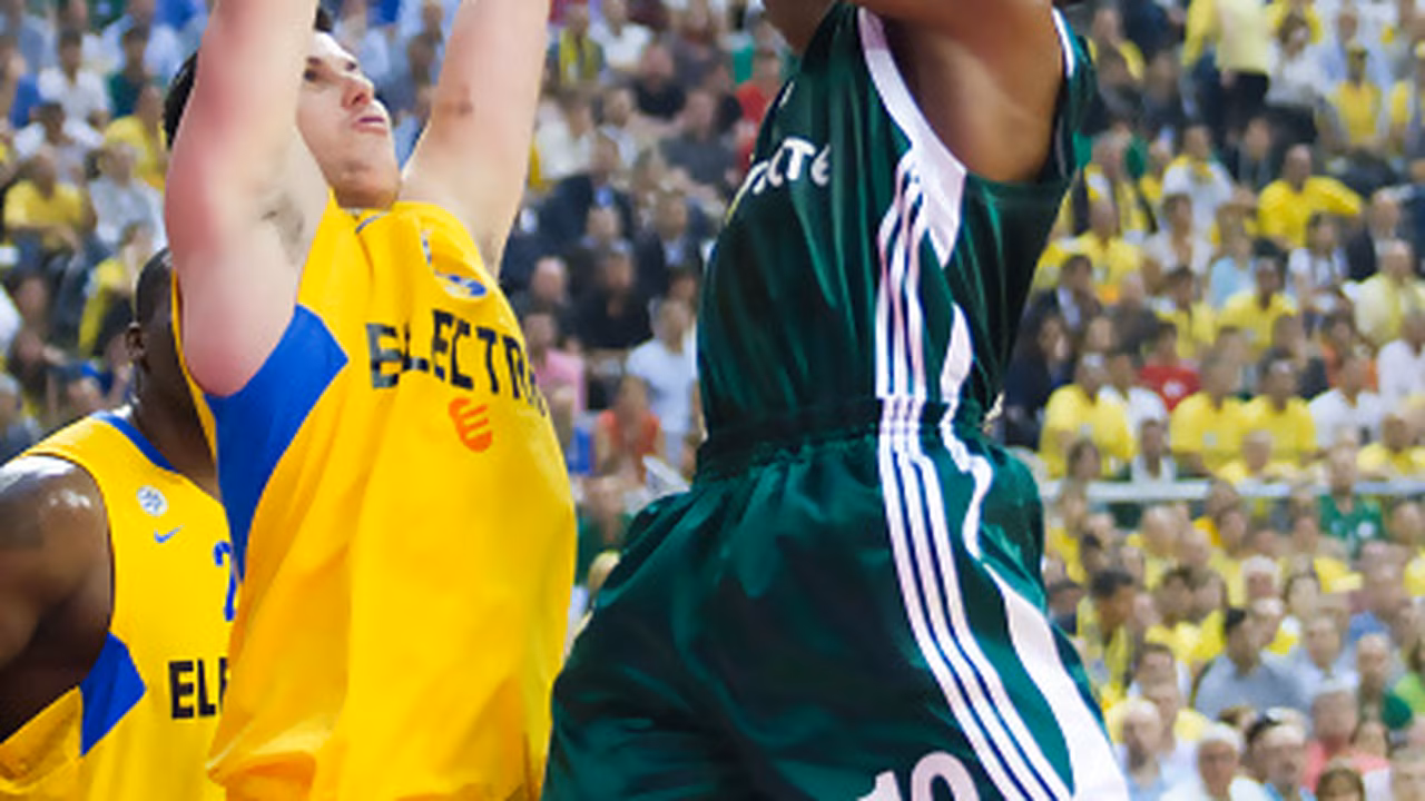 Romain Sato, broche de oro para la plantilla del Valencia Basket