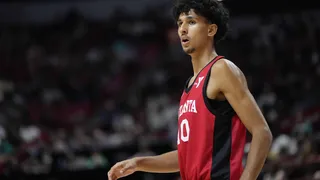 ¡Nadie habla del número 1 del Draft! El esperanzador debut de Risacher con los Hawks