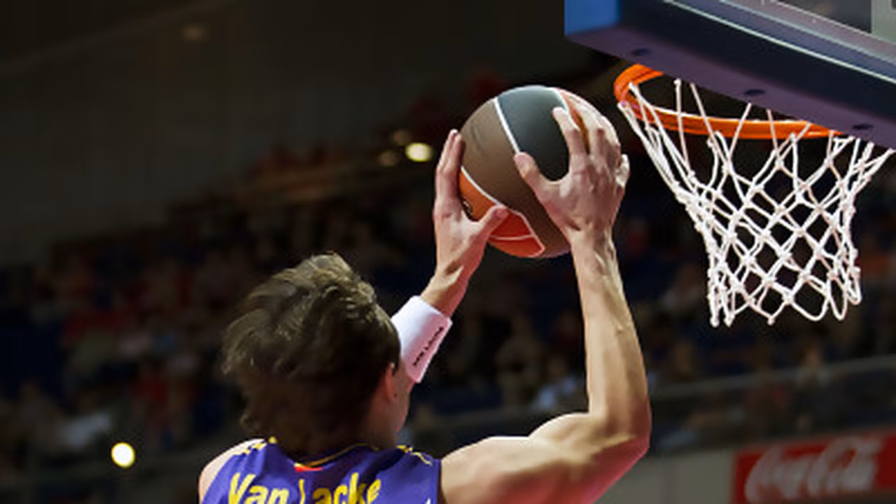 El FIATC Joventut cierra las incorporaciones de Fede Van Lacke y Derrick Obasohan
