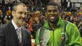 El todoterreno Stevie Johnson será la estrella del Lobe Huesca en la Adecco Oro tras conseguir dos dobletes consecutivos en Plata