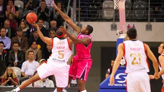 Valencia se duerme. CAI vuelve a caer en Alemania. Triple-doble de Donta Smith