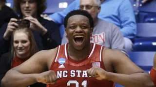 T. J. Warren le gana la partida a Semaj Christon. NC St y Albany pasan a 2nd Round