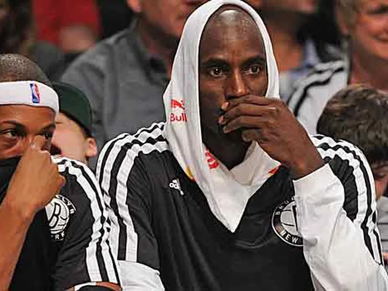 Los tobillos de D-Will; KG titular en Nets; Ingles cerca de la NBA y Kravtsov a China