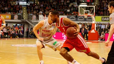 Bayern le gana el derby a Bamberg; Berlín y Ulm caen; Pantelic pone 7 tapones