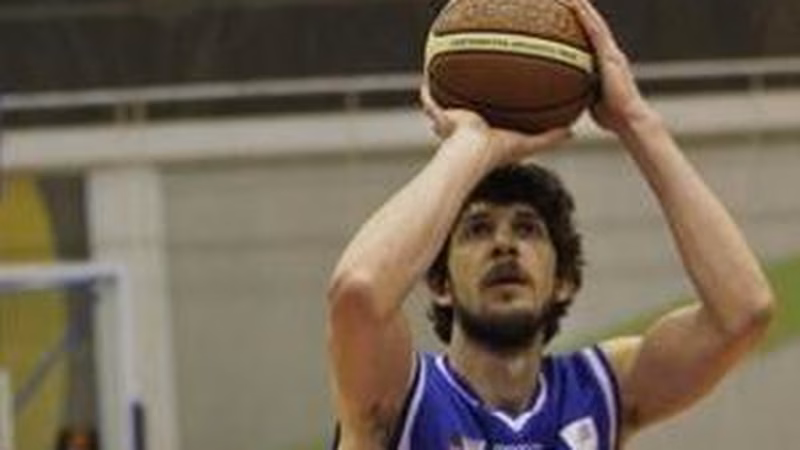 Renovación soñada: Dmitry Flis, un año más en el River Andorra