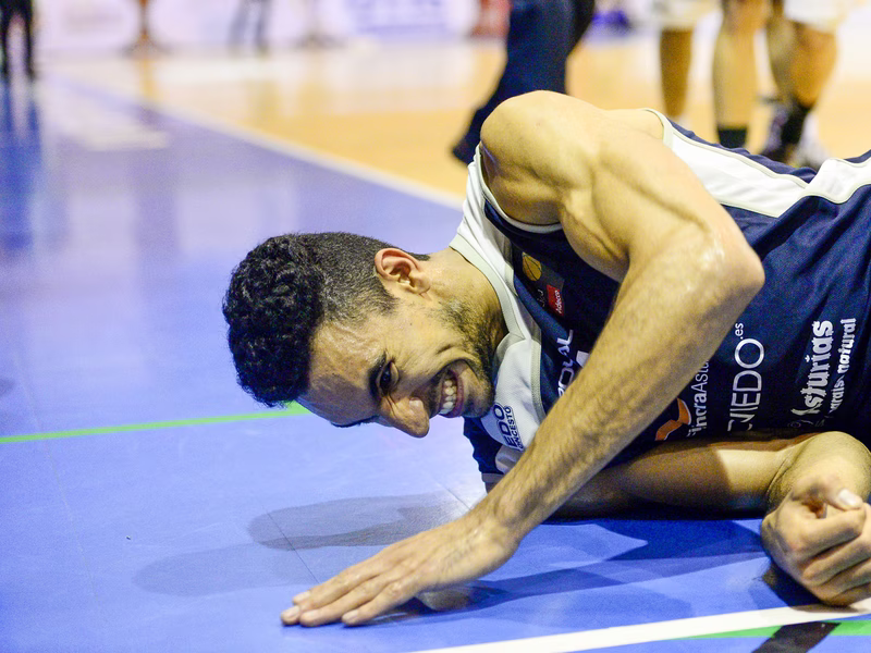 Breogán cede la primera derrota en el derbi ante Coruña. Pumarín ya no es fortín