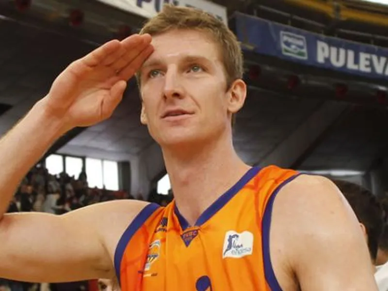 Doellman (MVP); Aíto (Entrenador); Satoransky-Sato-Robinson-Mirotic-Doellman (5 ideal)