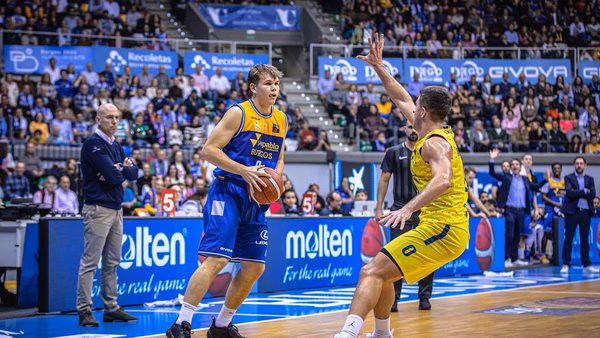Debuta esta temporada con el San Pablo Burgos y se marcha a su país