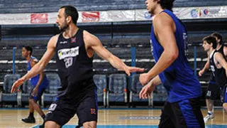 Manu Ginóbili entrena con Espil y Pepe Sanchez a la espera del fin del lockout