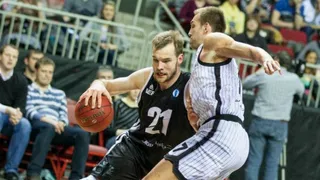 Antanas Kavaliauskas, fortaleza lituana para la pintura de Bilbao Basket. Así juega