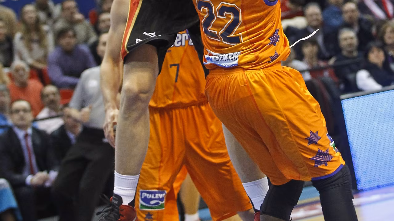 Victoria con sabor doble del CAI ante Valencia Basket (76-62)