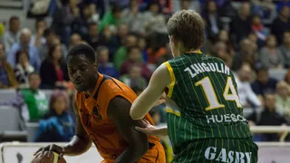 Michael Fakuade cambia Lleida por Palencia