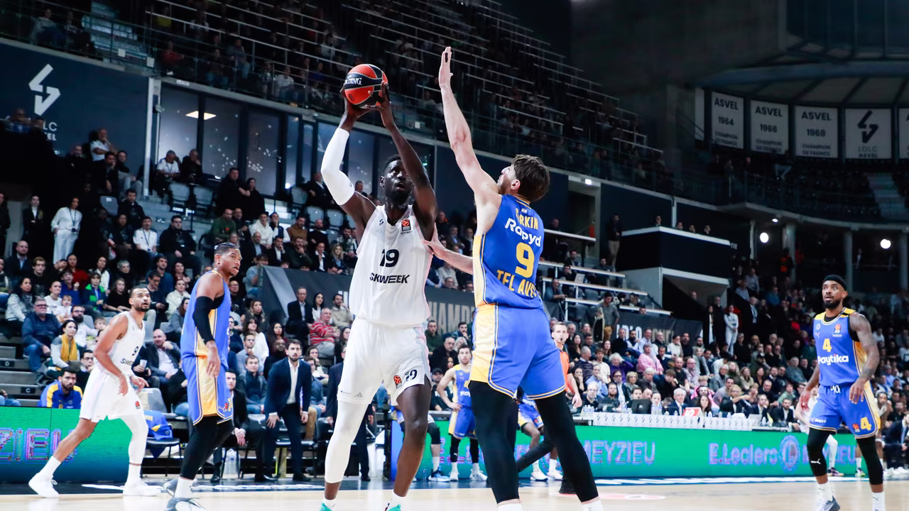 ¿Nuevo contratiempo para Maccabi?: Uno de sus mejores jugadores mira a la NBA