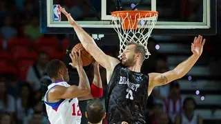 Los Hombres de Negro rozan la “bilbainada” ante los Sixers (104-106)