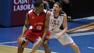 Larry Lewis seguirá ofreciendo lecciones de profesionalidad en Manresa