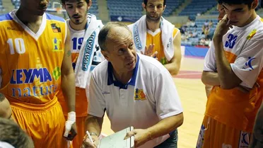 Tito Díaz sigue al frente de Leyma Basquet Coruña