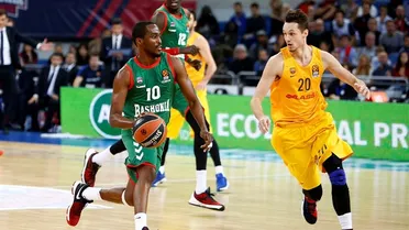 El Baskonia hunde más al Barça (65-62) de la mano de Beaubois y Larkin