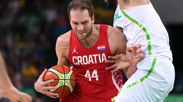 Bojan Bogdanovic guía a Croacia ante Brasil con 33 puntos (76-80)