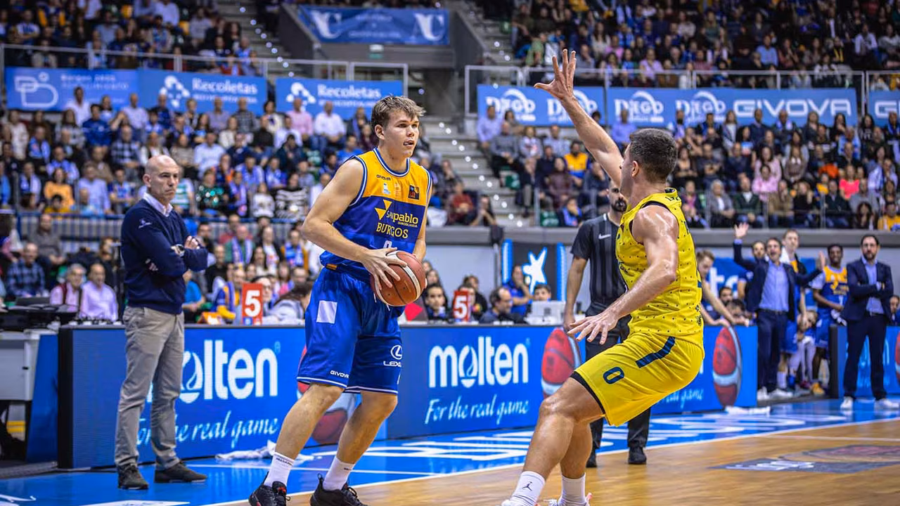 Debuta esta temporada con el San Pablo Burgos y se marcha a su país