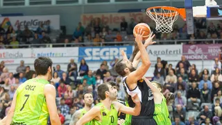 Ricardo Uriz derrota al Força Lleida sobre la bocina. Burgos y Palencia también sufren