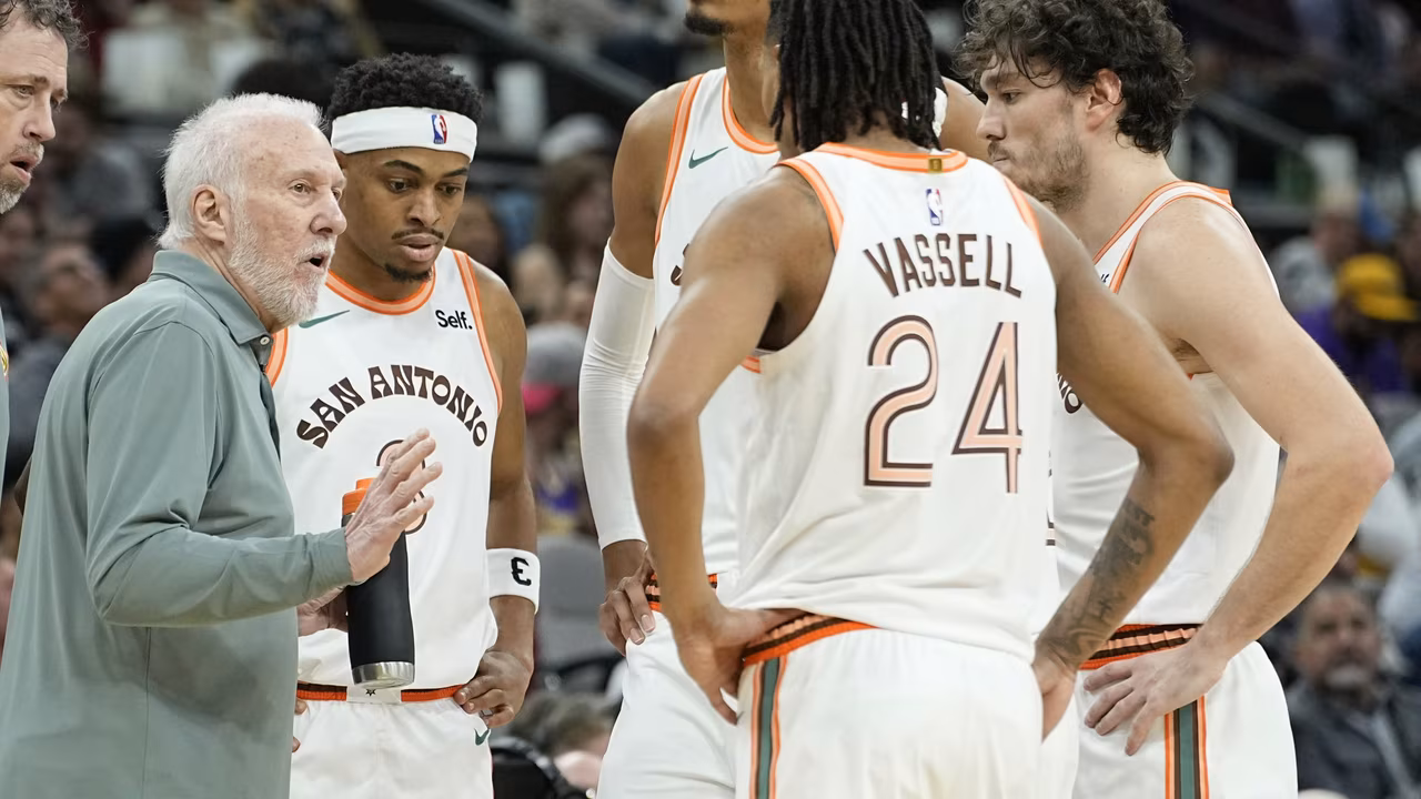 Los 2 entrenadores mejor pagados de la NBA tienen el peor balance de derrotas