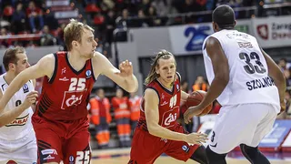 El Betis trae a Jordan Swing de vuelta a LEB Oro; Guridi, renovado en Sammic ISB