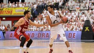 Berlín, Artland y Bayern, a semis. Bamberg, acribillado desde el perímetro, eliminado
