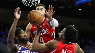 Noche NBA: Warriors se imponen a Mavs y Embiid sigue en plan estelar