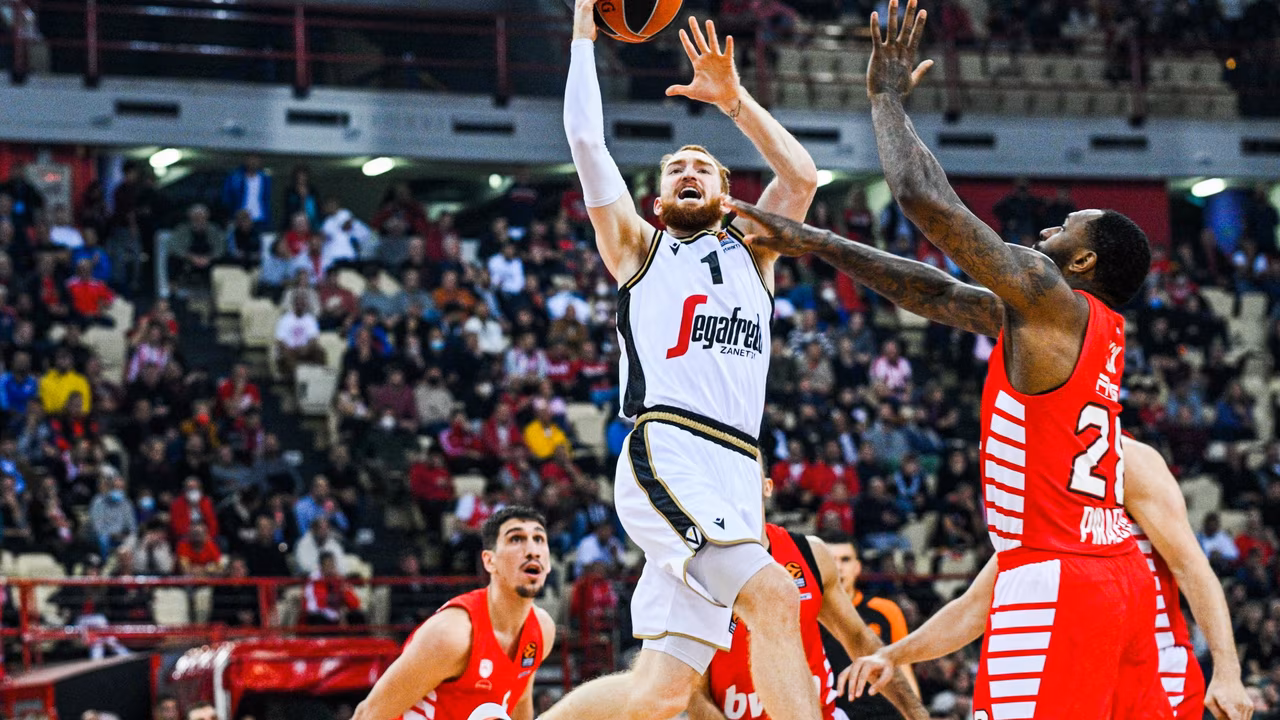OFICIAL: Nico Mannion abandona Baskonia y regresa al baloncesto italiano