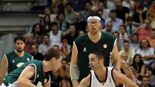 El ex-Unicaja Davor Kus jugará en Benetton de Treviso mientras que Rasko Katic no desembarcará en la ACB