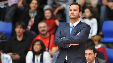 Carlos Frade sustituye a Lamúa en el banquillo de Planasa Navarra