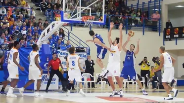 Adecco Oro J.27 (Unificada): El MVP Robinson protagoniza un flashback copero en Melilla; Hettsheimeir mantiene líder a CAI; Burgos pierde y Socas Canarias logra la única victoria visitante
