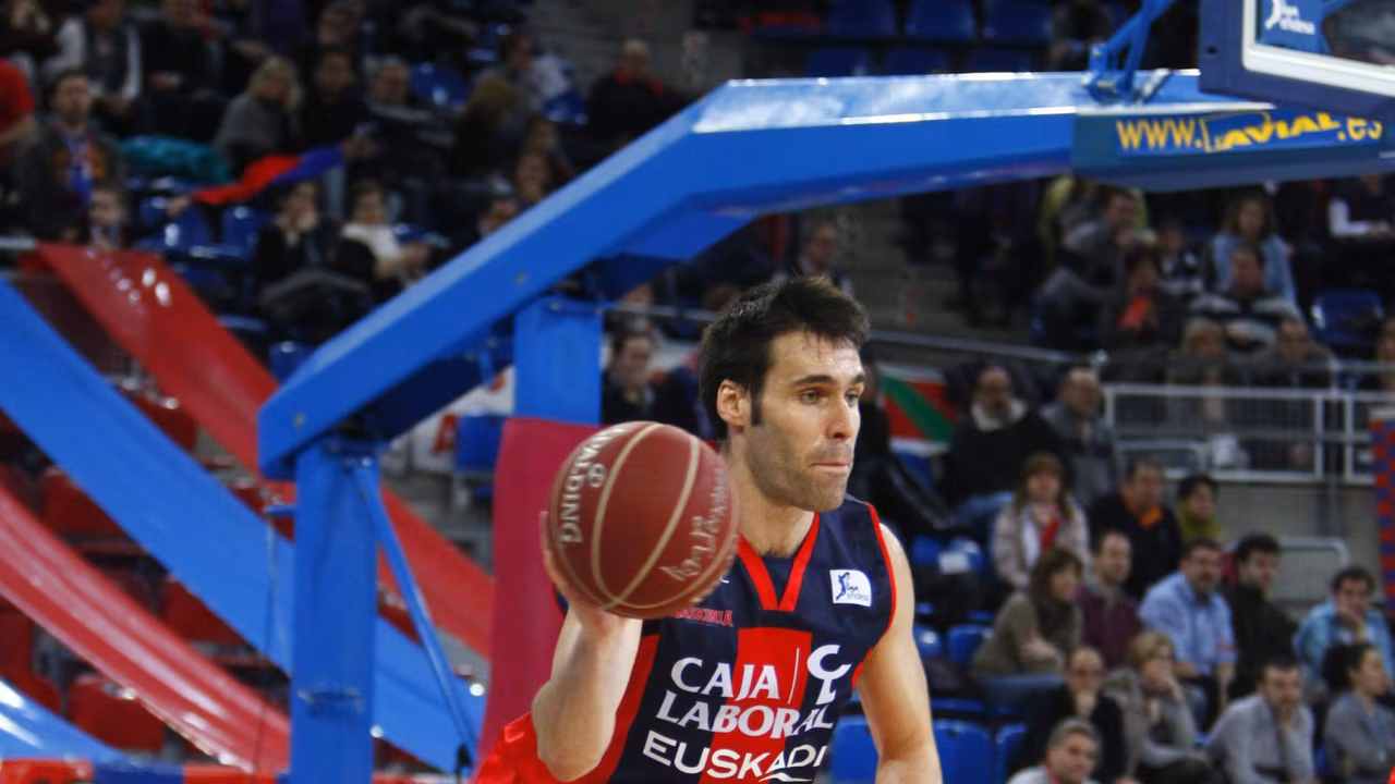 Nemanja Bjelica aparece al final para derrotar al Blancos de Rueda (84-80)