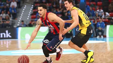 Shane Larkin (34 val) firma el sello a semifinales del Baskonia (90-81)