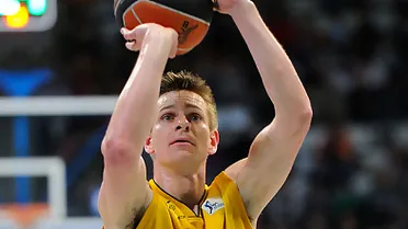 Spencer Nelson no seguirá en Gran Canaria… ¡y no le faltan novias!