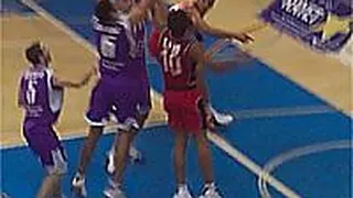 Edu Ruiz se parte la rodilla