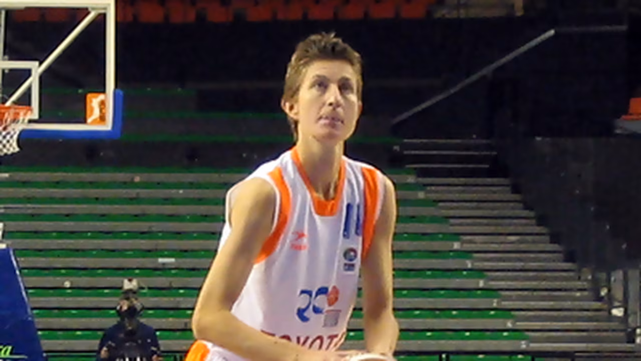 Aunque Fisher no quiso, el Canarias fue más equipo en el duelo de los milagros (71-68)