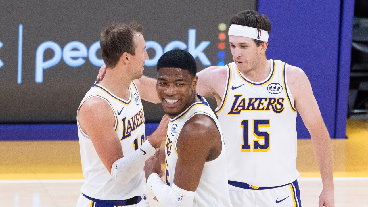 Los jugadores que pueden dejar los Lakers y lo que quieren