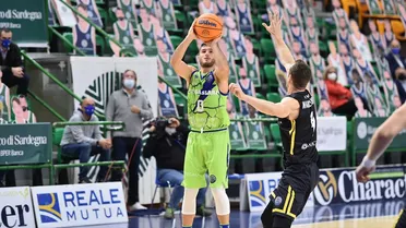 Un parcial de 29 a 7 en el tercer cuarto hunde a un desquiciado Iberostar Tenerife (92-72)