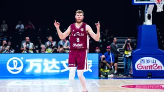 El Real Madrid tiene inesperado competidor por Davis Bertans