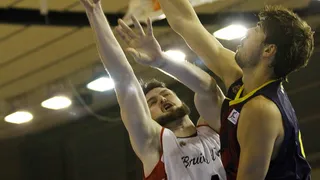 AJ Ogilvy, out mínimo un mes. Eriksson, siete meses de baja