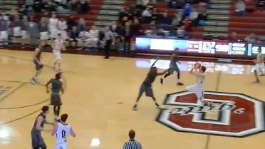 Increíble despedida de Alex Ramón (Colgate): record anotador y victoria sobre la bocina