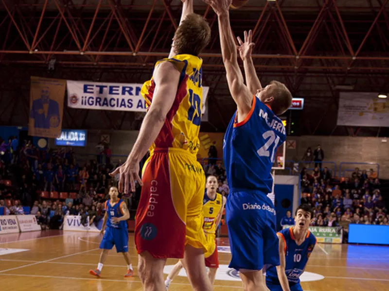 Tomas Hampl, una torre para Palencia. El Força Lleida apuesta por Gerard Sevillano