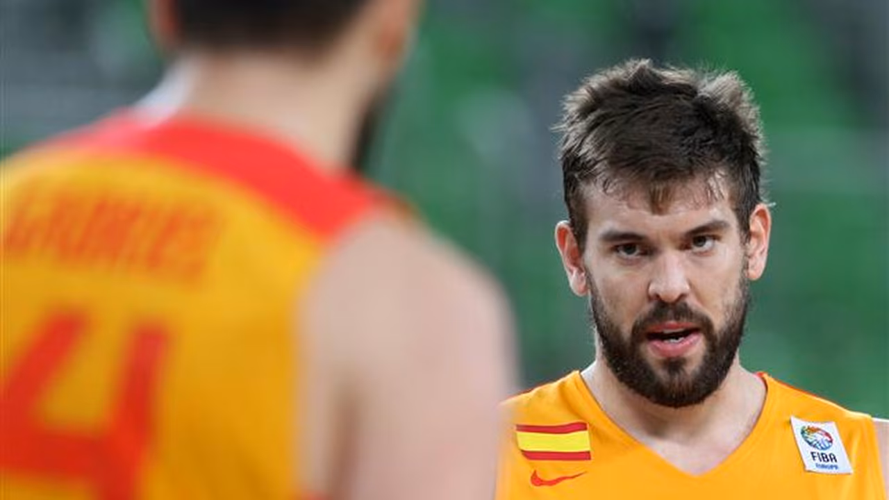 La desidia española regala el partido a los italianos (86-81)