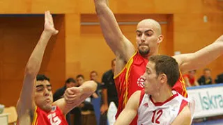 Óscar Andrés cierra la plantilla del CB L’Hospitalet